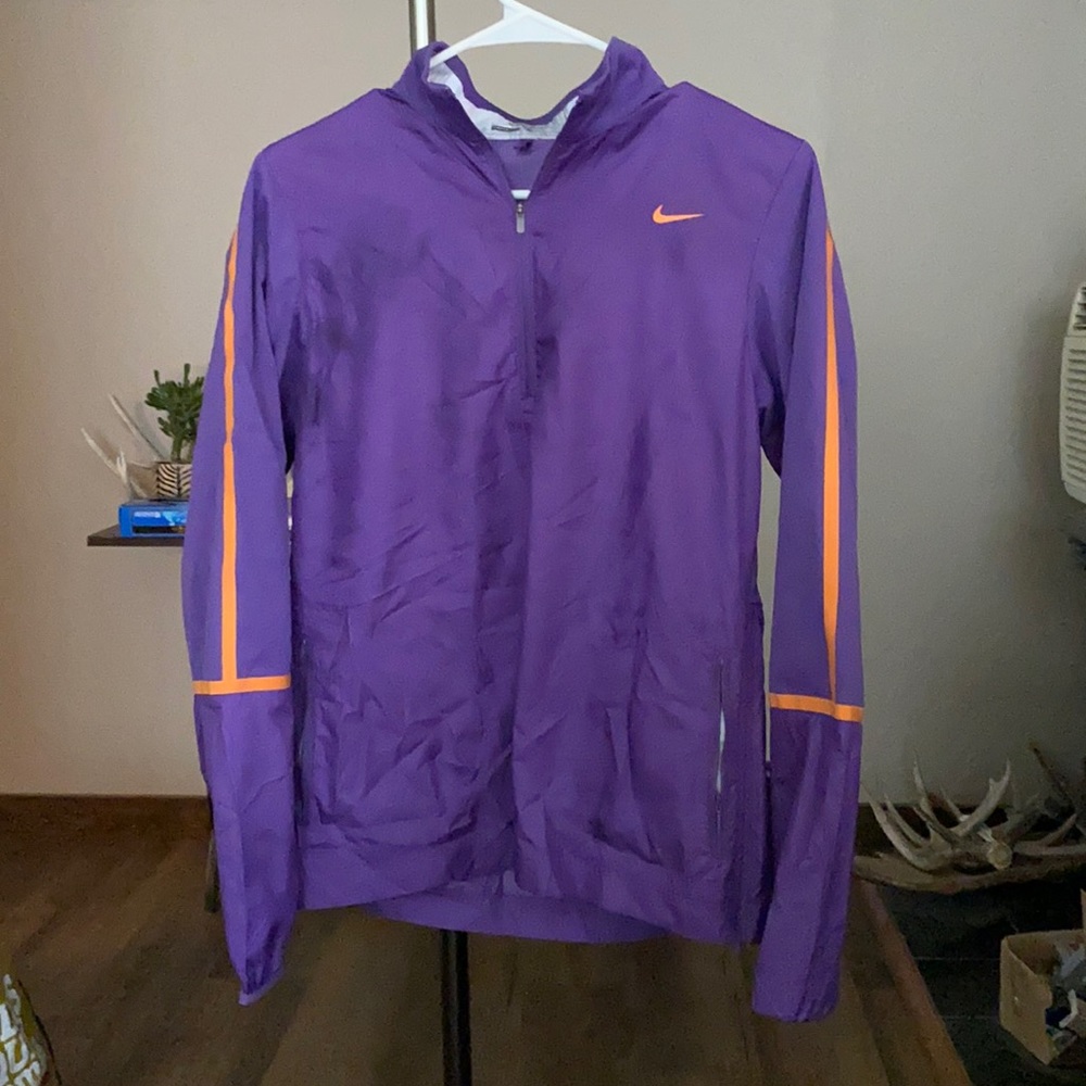 Nike Golf Women’s Windbreaker 1/4 Zip Jacket